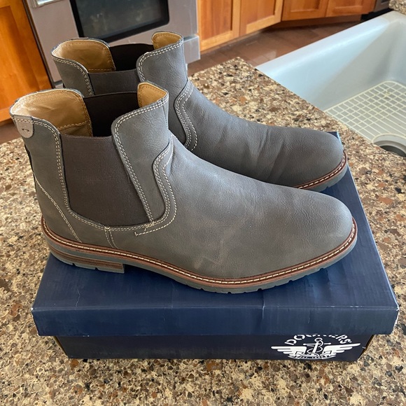 Dockers Ransom Rugged Chelsea Boots - Picture 2 of 4